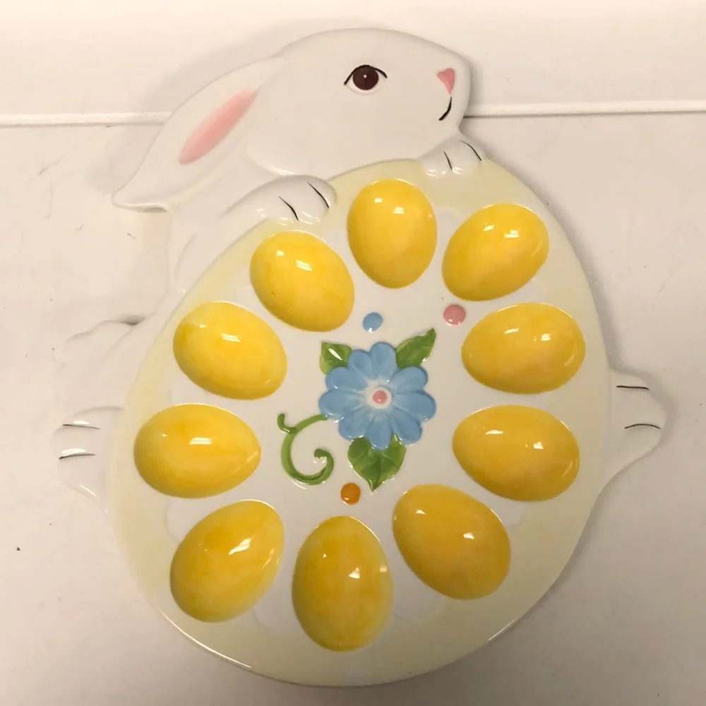 Pier 1 imports Easter 3D bunny egg plate 11” x 9” deviled egg serving